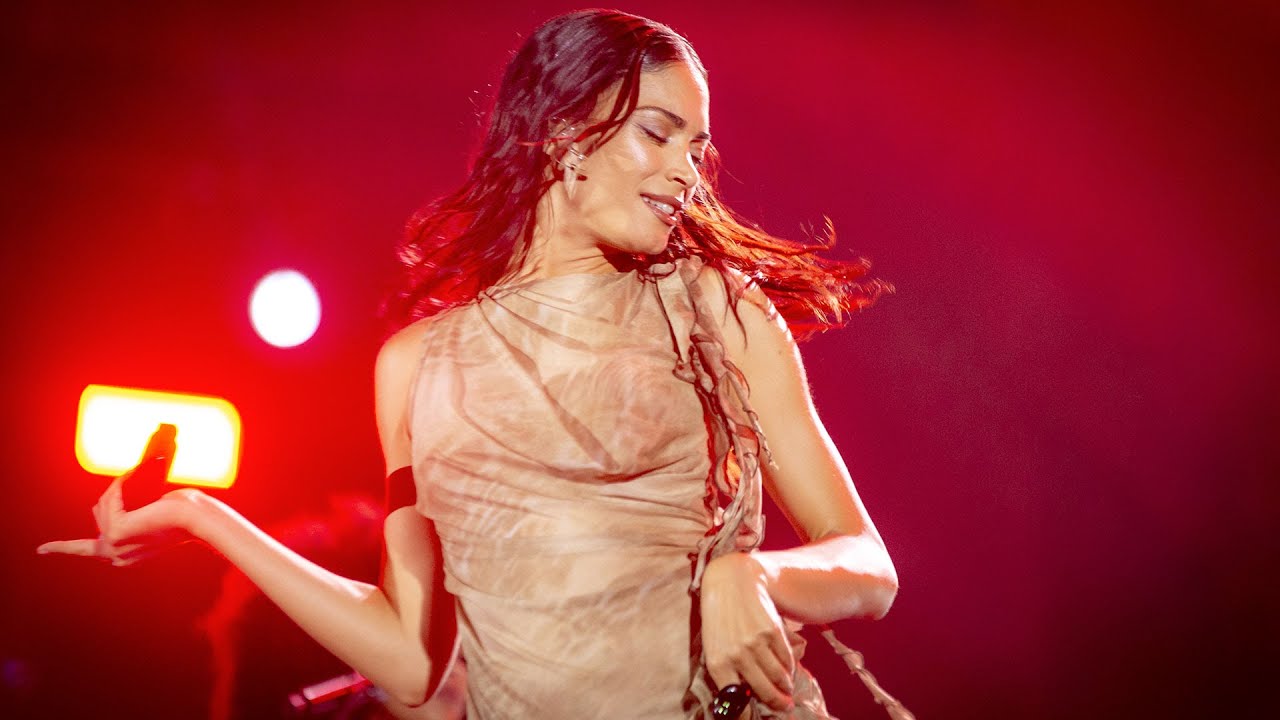 Elodie - Black Nirvana (#rilive Napoli 2024)