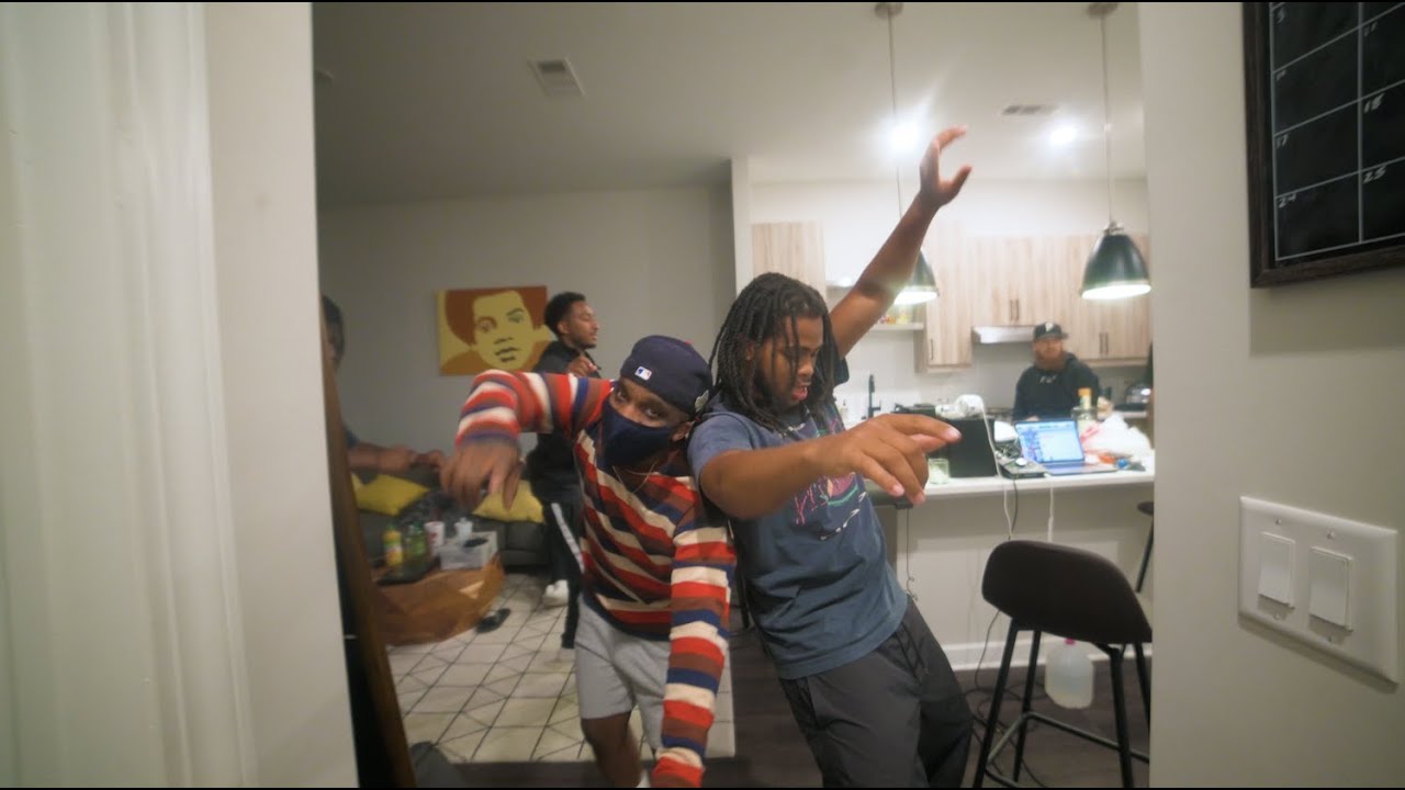 Childish Major and Jace Kick It @@crib)