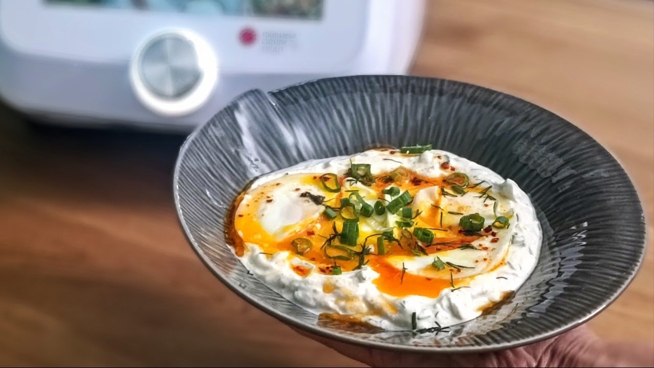 Türkische pochierte Eier mit Joghurt (Monsieur Cuisine)