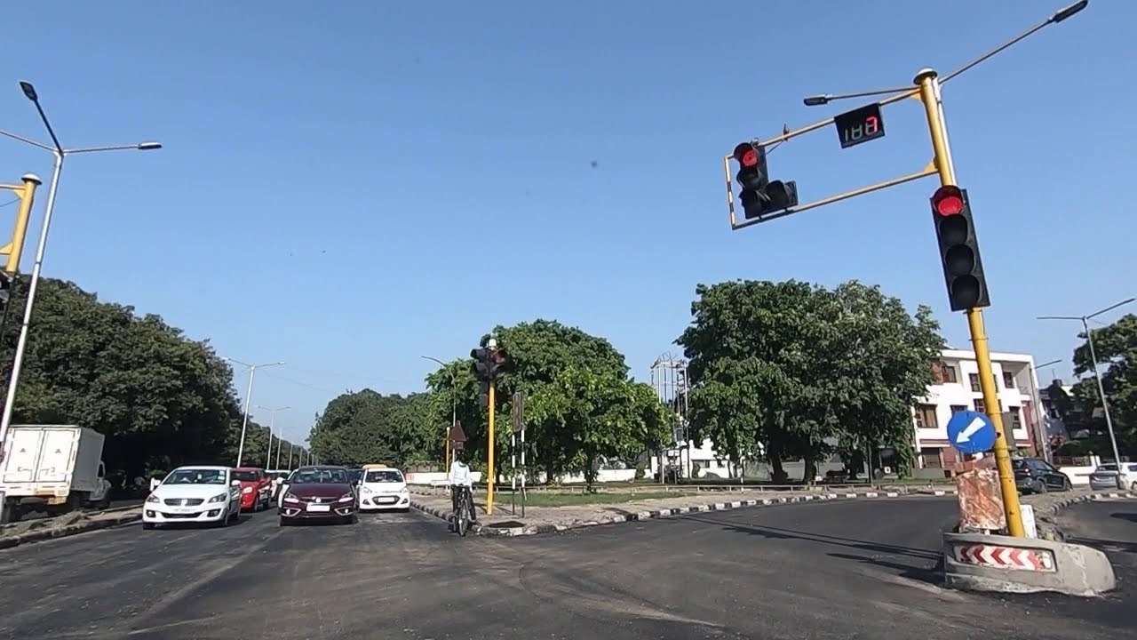 Driving in Chandigarh, Sector 19 Inner Roads