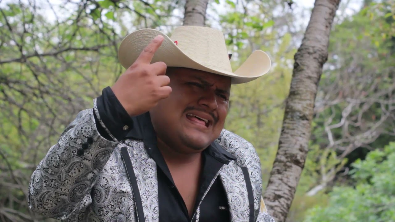 Dueto Los Armadillos de Rigo Flores - No Son Buenas las Envidias (Video Oficial)