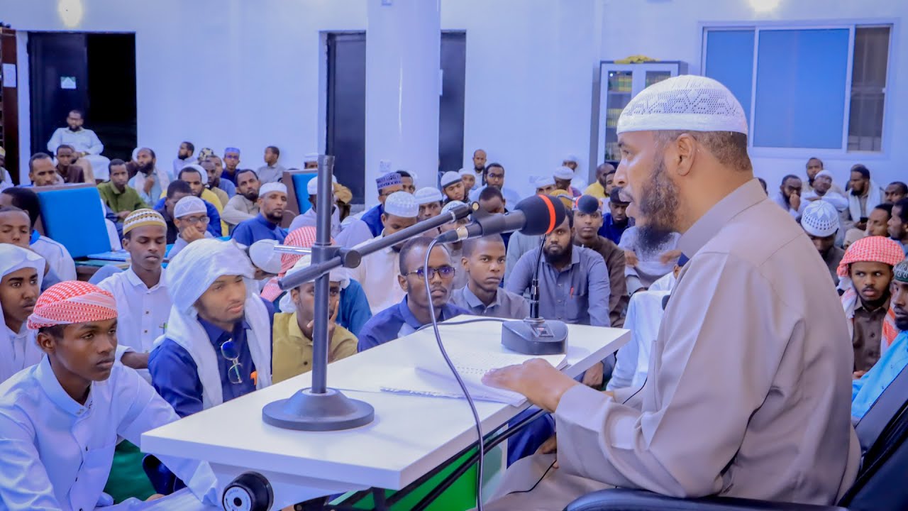 Salafiyiinta dadaal kooda ubadan ma waxay galiyaan ka hadalka wadaadada iyo jameecaadka ?