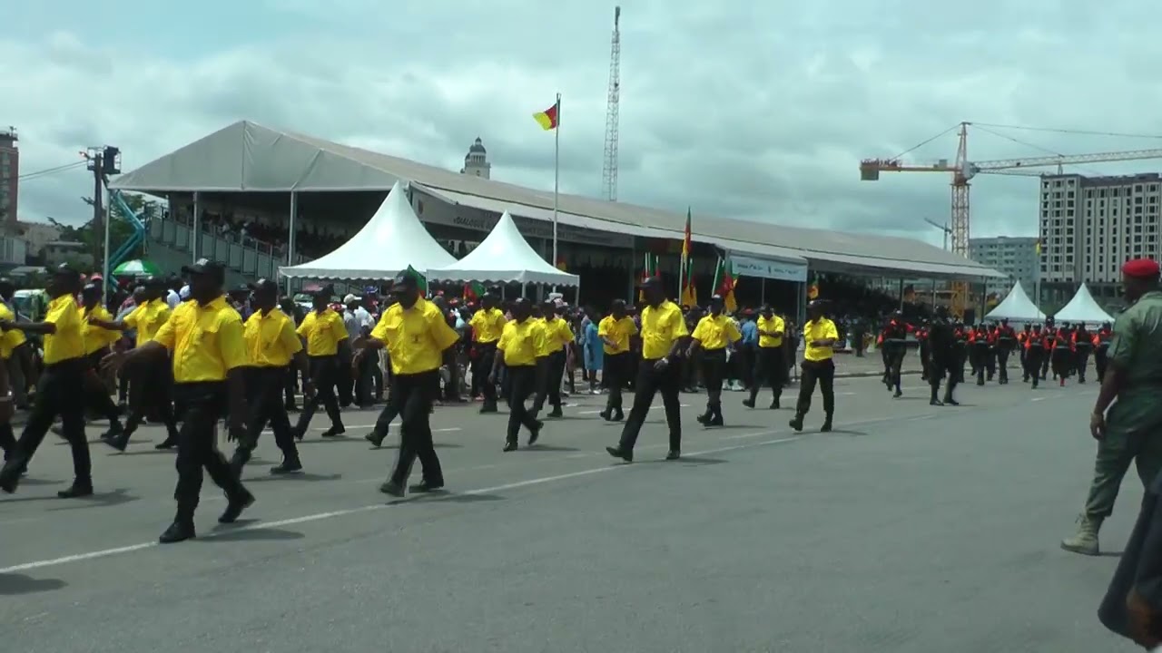 DOUALA DEFILE DU 1ER MAI
