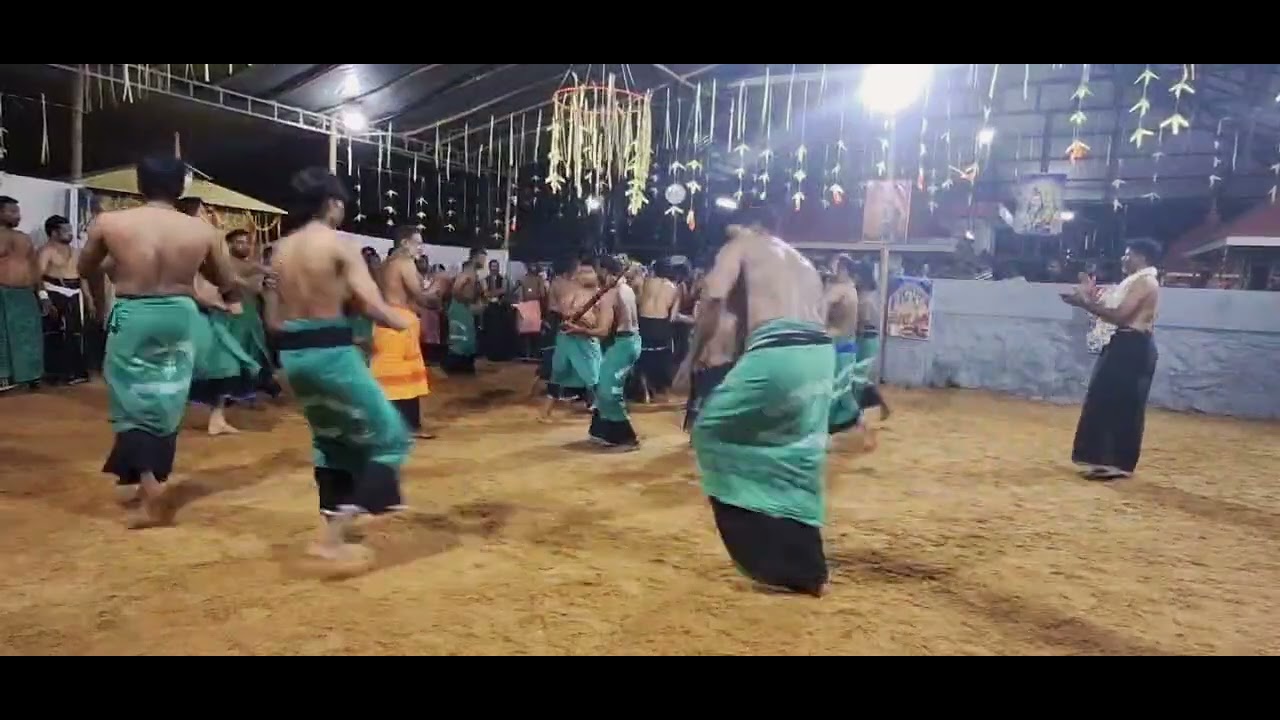 തിരൂർ തൃക്കണ്ടിയൂർ മഹാശിവക്ഷേത്രം അഖണ്ഡനാമസമിതിയുടെ അയ്യപ്പൻമാർ.....