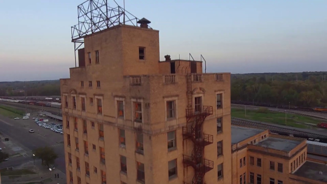 Exploring the Abandoned McCartney Hotel