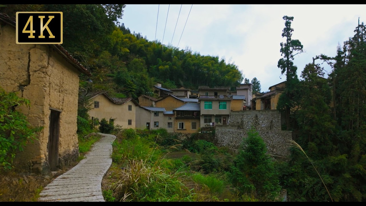 Traditional Chinese Village Walk｜Ancient, Quiet Earthen-Walled Village｜Worn, Yet Beautiful｜4K