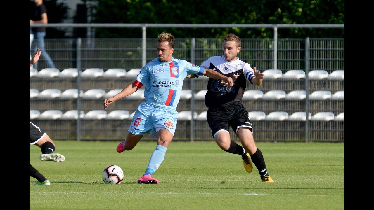 L'équipe 1 du Saint-Nazaire Atlantique Football en national 3