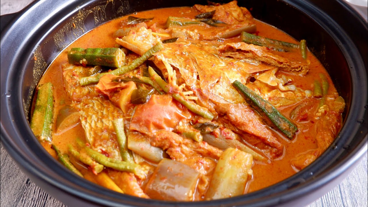 Easier Than You Think! Singapore Zi Char Curry Fish Head 咖喱鱼头 How To Make Restaurant Chinese Recipe