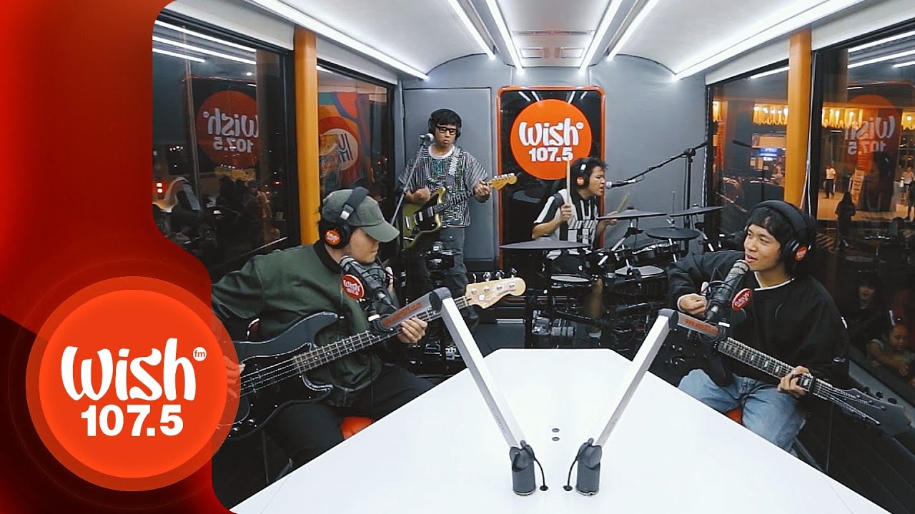 One Click Straight performs 