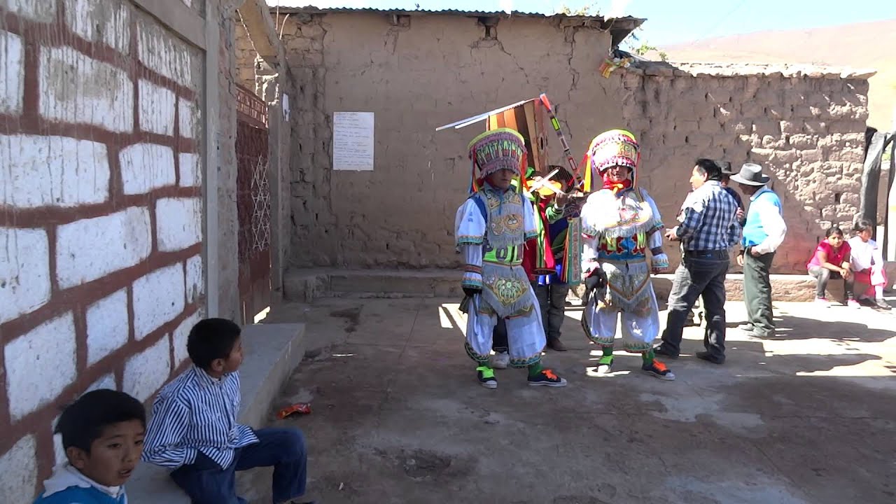 competencia de danzantes  tragalazo de poma vs satanas de poma