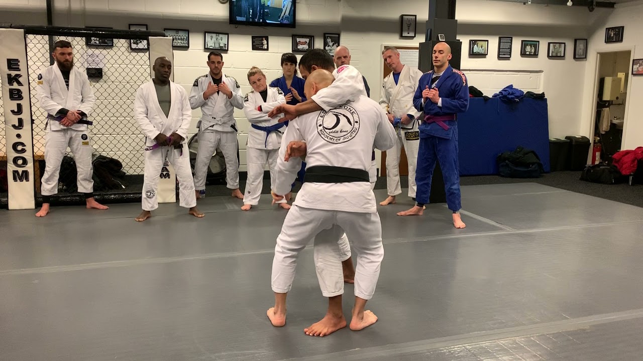 How to defend the Hook Punch