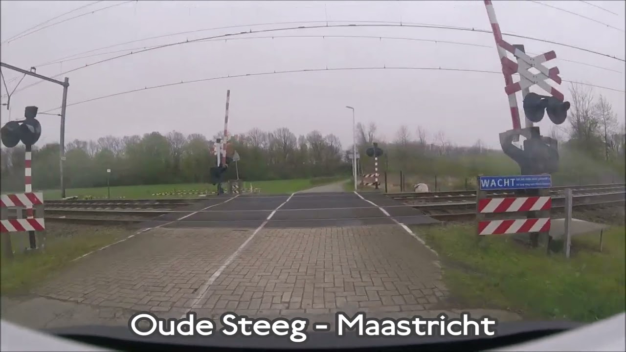 Railway crossing - Maastricht - Oude Steeg - #726