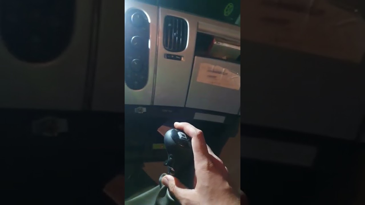 Renault Manual truck Drive part 1 Urdu/hindi