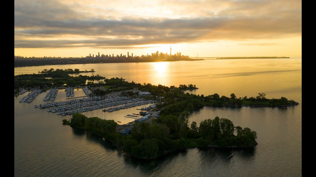 A look at  Mimico Waterfront Park - Toronto, Ontario