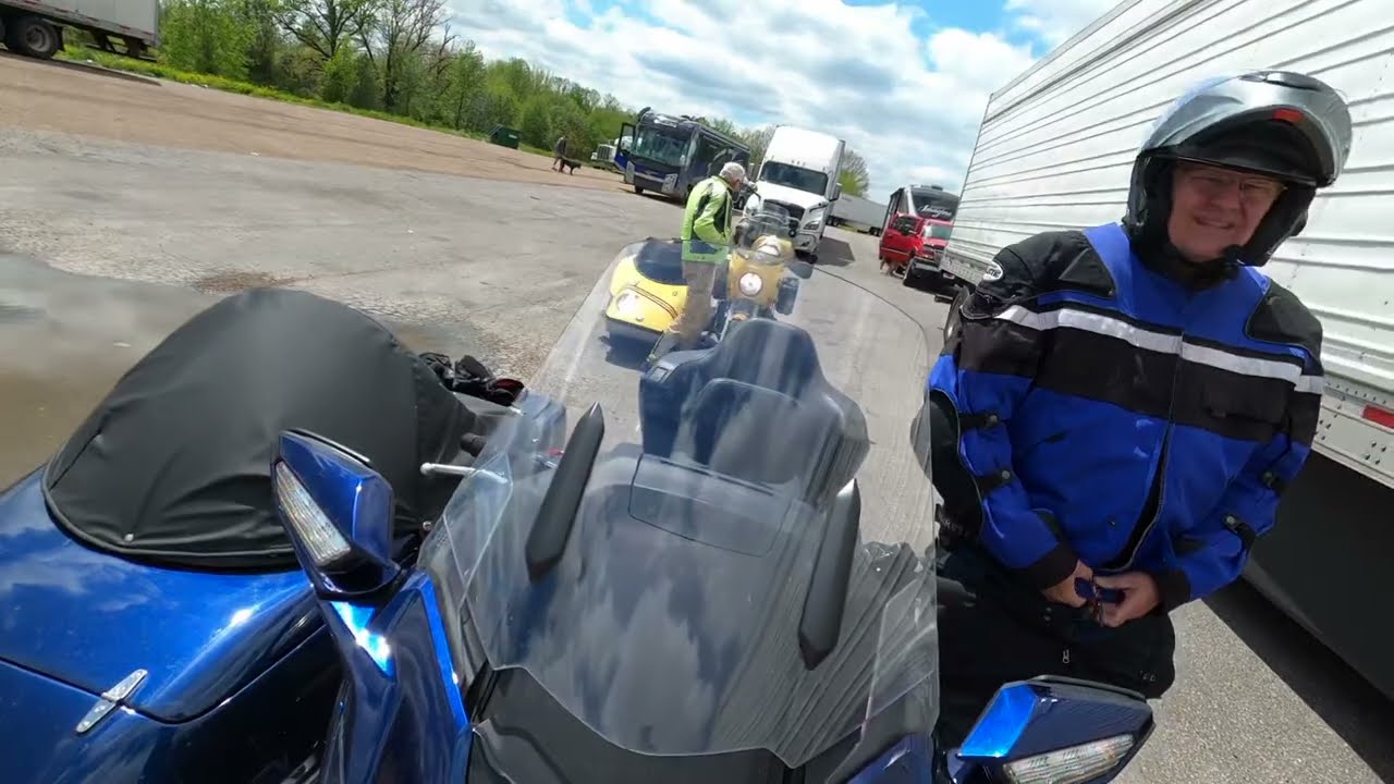 April 18, 2023/86 Motorcycle. Honda, Goldwing, and BMW motorcycles with sidecars in Tennessee.
