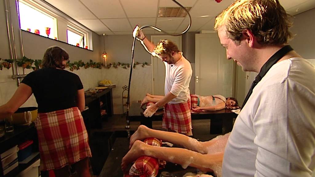 Klusjesmannen in de sauna | Klusjesmannen | NPO 3FM