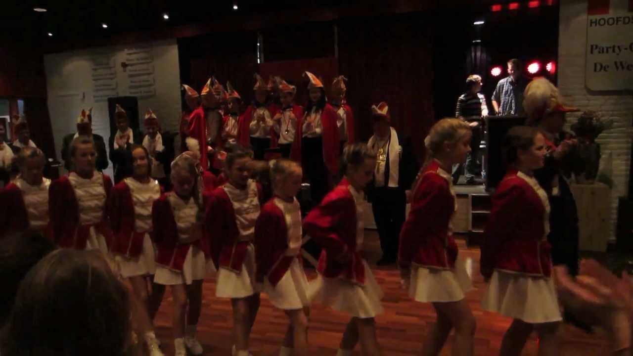 Dansmariekes Ammerzoden 11 11 2012