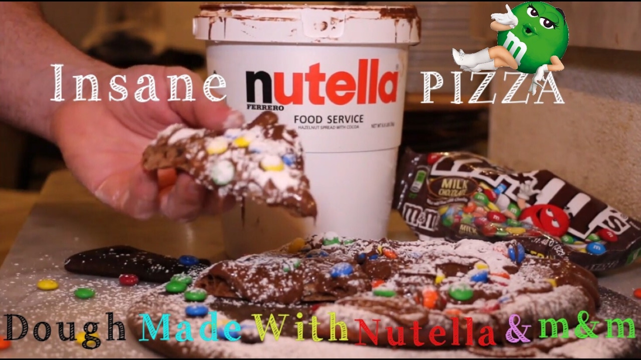 HOW TO MAKE FULL NUTELLA CHOCOLATE PIZZA AND COLORFUL M&M
