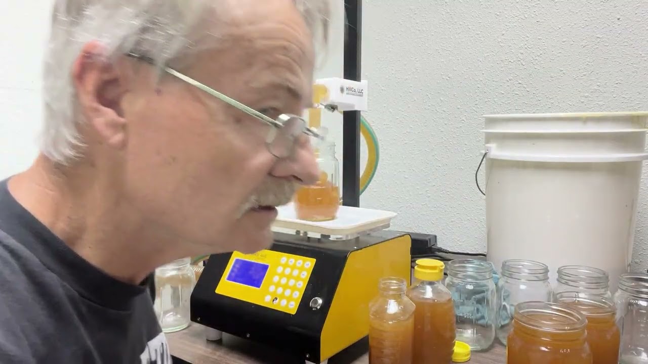 Bottling with Hillco 7 gallon heated bottling tank and Hillco speed fill.