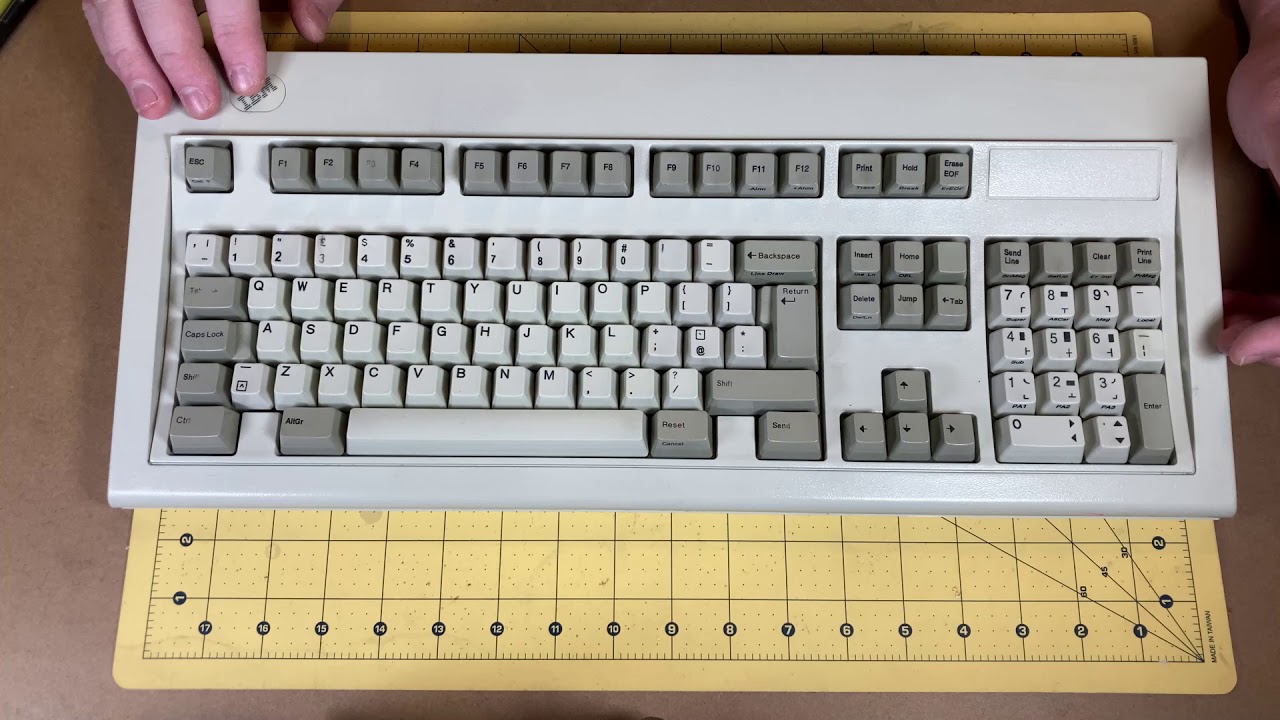 Bolt Modding and Repairing an IBM Model M Keyboard - Part 1