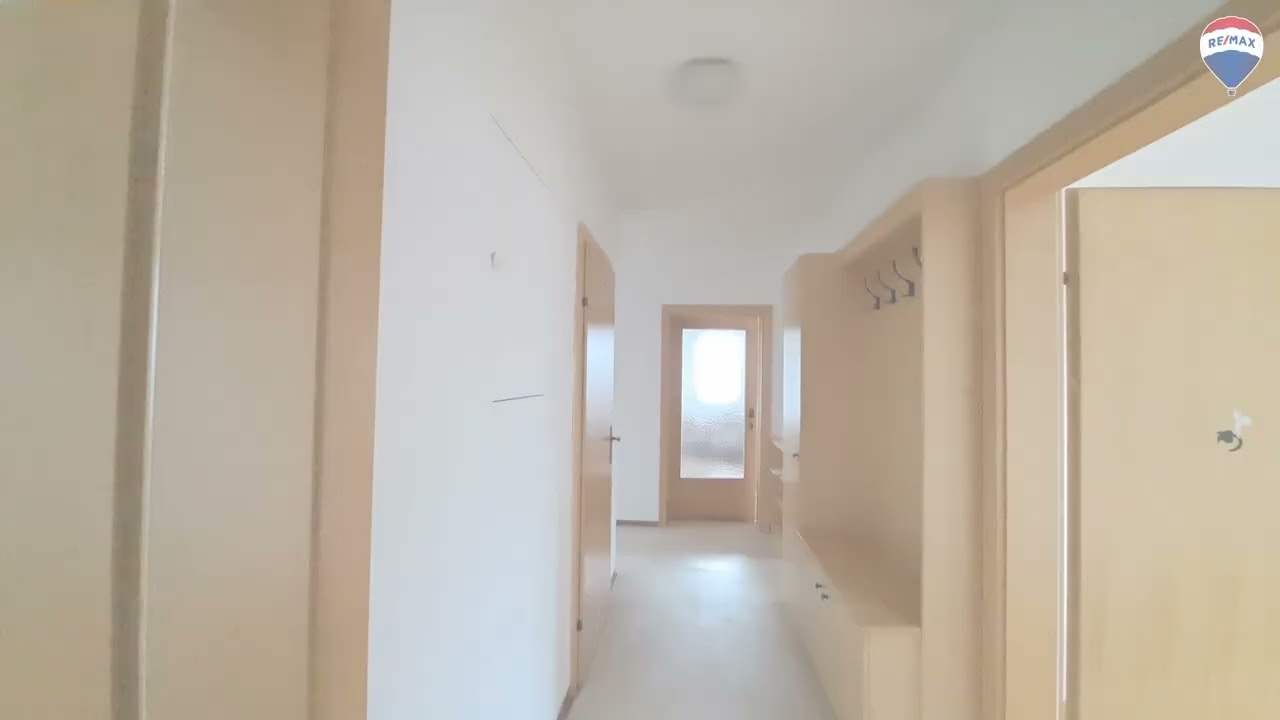 Großzügige 4-Zimmer-Wohnung mit Balkon und Garage in Krumegg