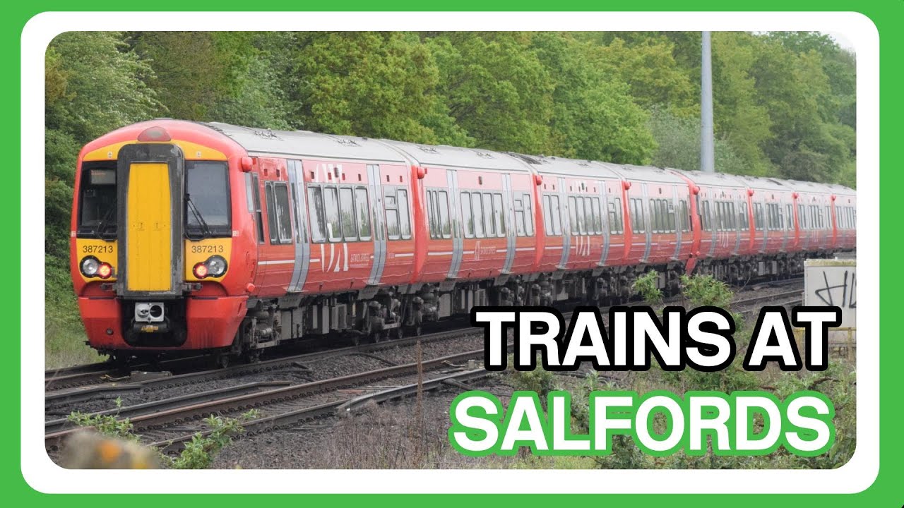 Trains at Salfords railway station (08/05/2023)