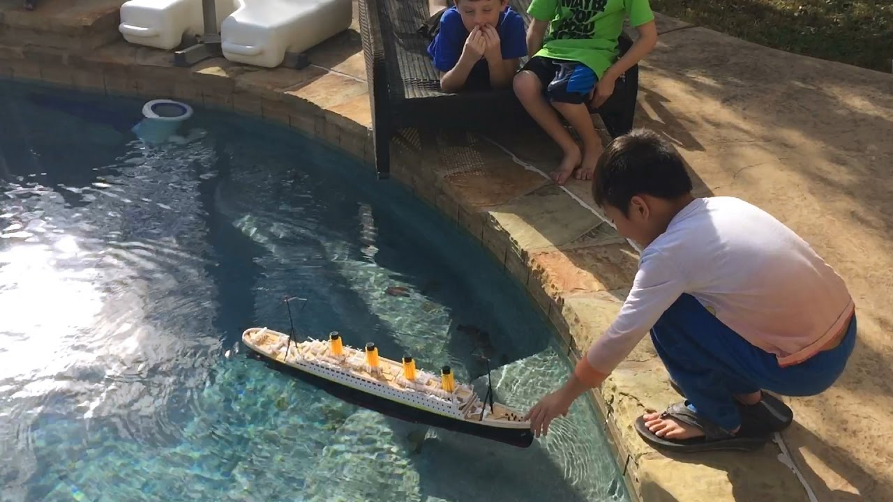 RC Titanic Ship Toy by NQD