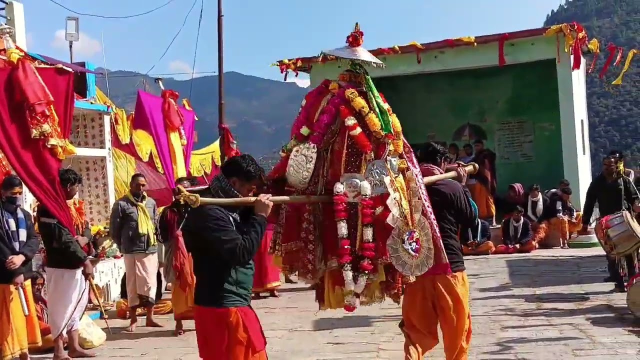 Bawai chok mai Muni maharaj ka nritya 