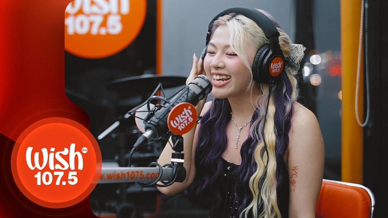 Chloe SJ performs 