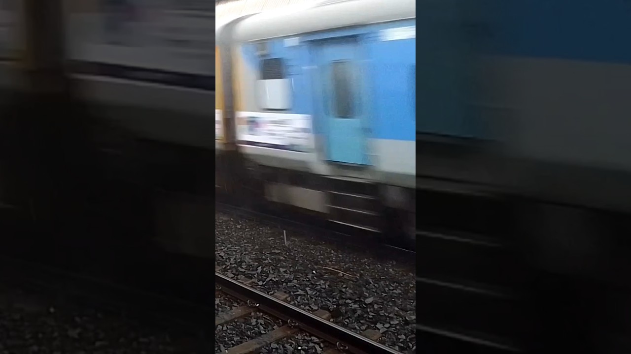 Patna Jan Shatabdi In Heavy Rain 🌧#shorts #ytshorts