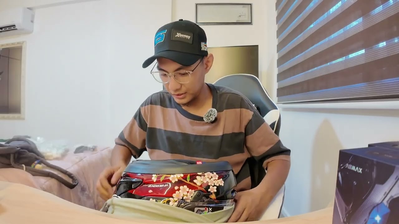 Arai RX7-X Tsubasa Unboxing