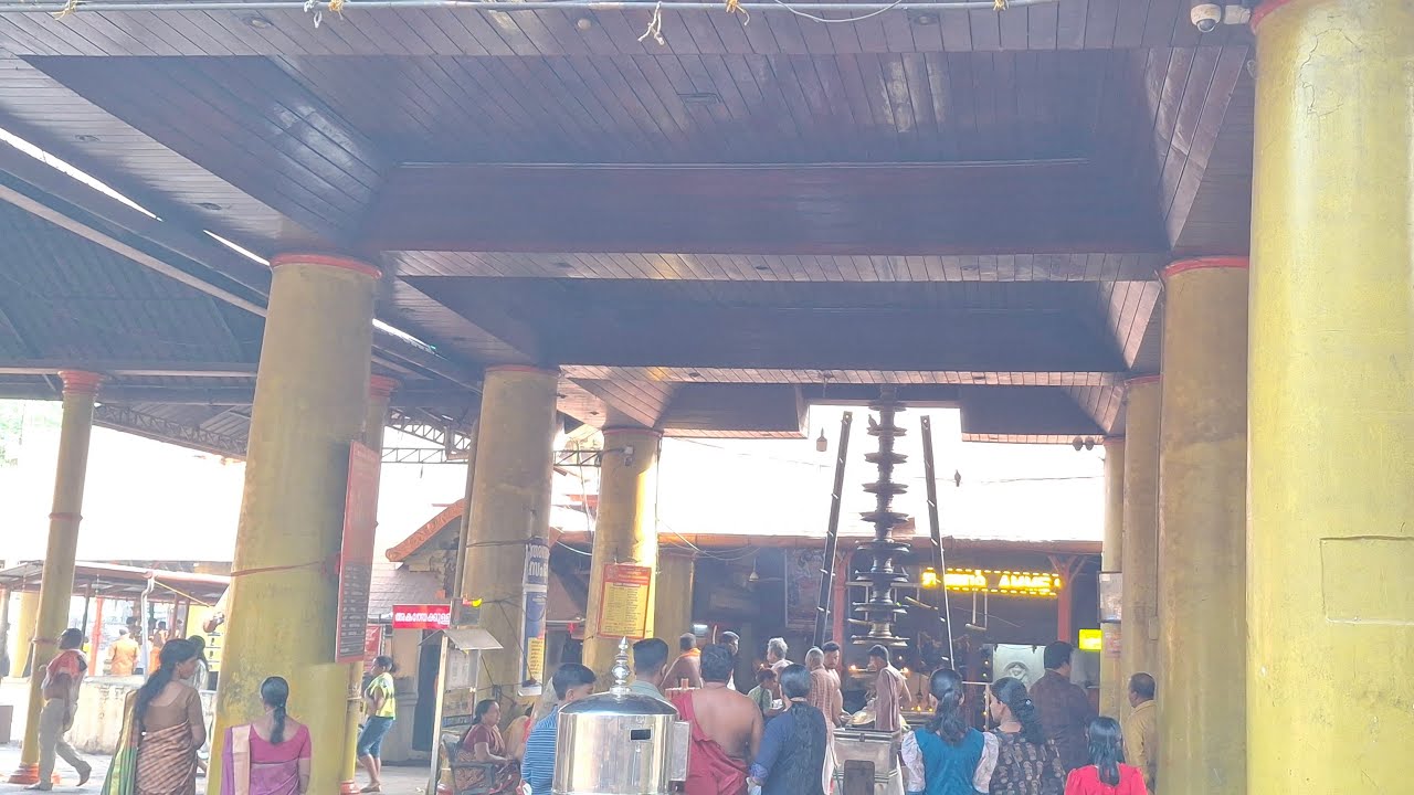 കൊടുങ്ങല്ലൂർ ദേവി ക്ഷേത്രത്തിലെ കാഴ്ചകൾ || Kodungallur Devi Temple