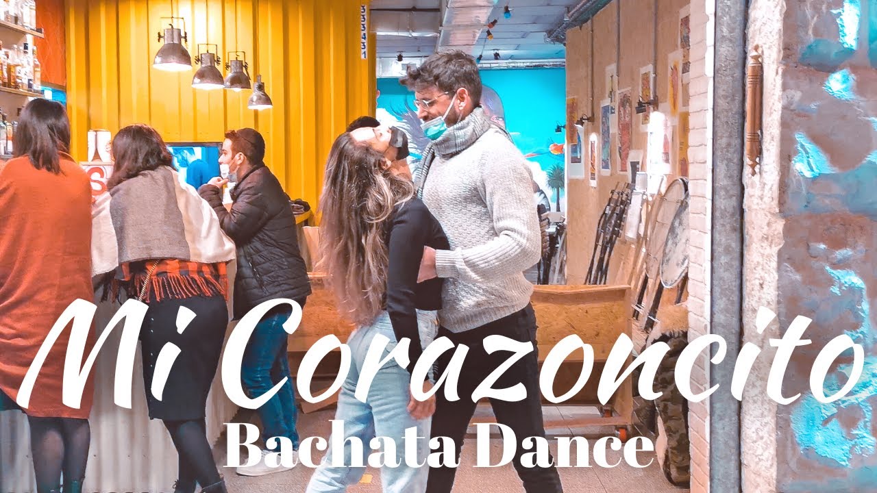 Mi Corazoncito Bachata Improvisación by Daniel y Tom at a local restaurant [Aventura]