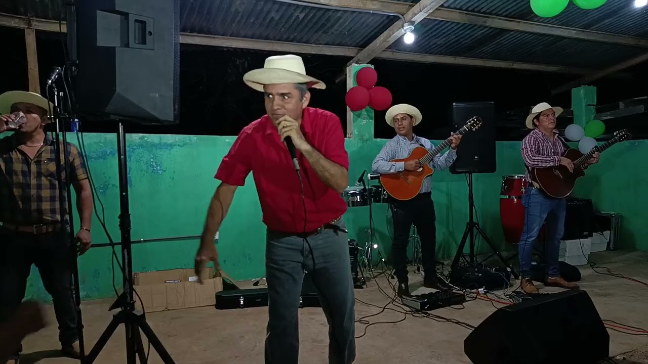 TORRENTE De 6 MAUBLINA  SLAOMON MORENO VZ ARQUÍMEDES OVALLE EN EL CUMPLEAÑO DE PROFESOR POLO GARCÍA 