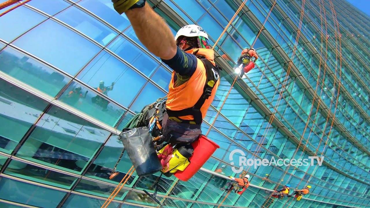 THE RETURN - Day in the life of a rope access technician