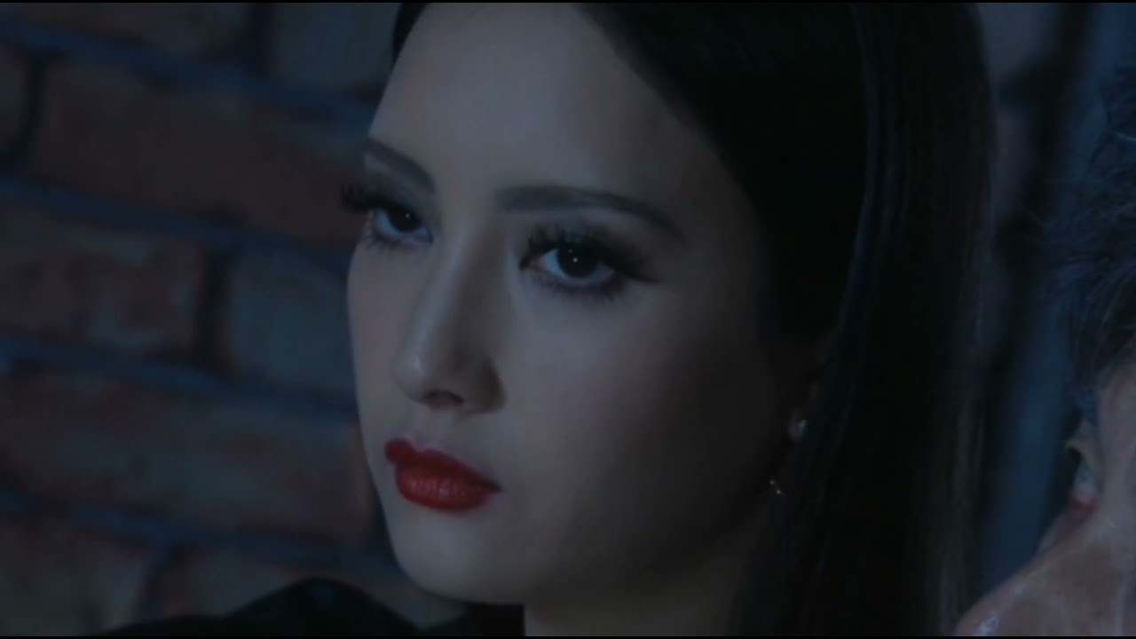 菜菜绪：拥有九头身魔鬼身材，86cm傲人美腿，这谁顶得住啊？