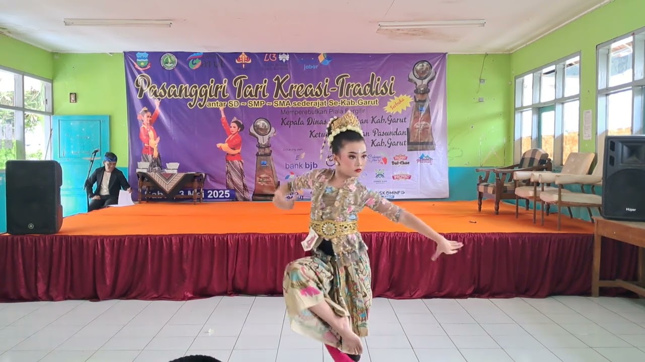 Aura - Jaipong Bentang bentang