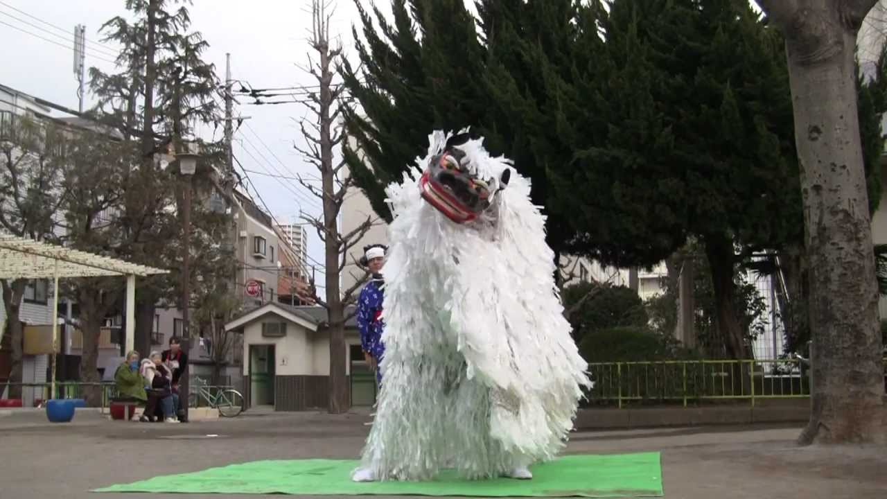照屋三線倶楽部 2012餅つき 獅子舞・笠之段