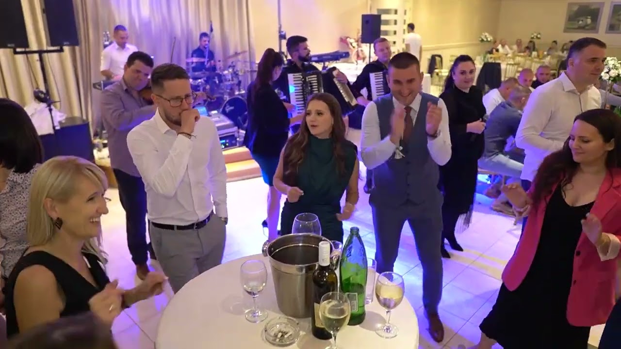 Babaroga bend Novi Sad -  Svadba žurka mix 2022