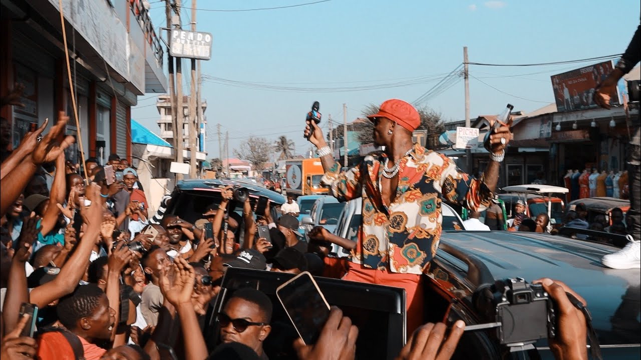Balaa la Diamond alivyokutana na mashabiki wake afanya bonge la show