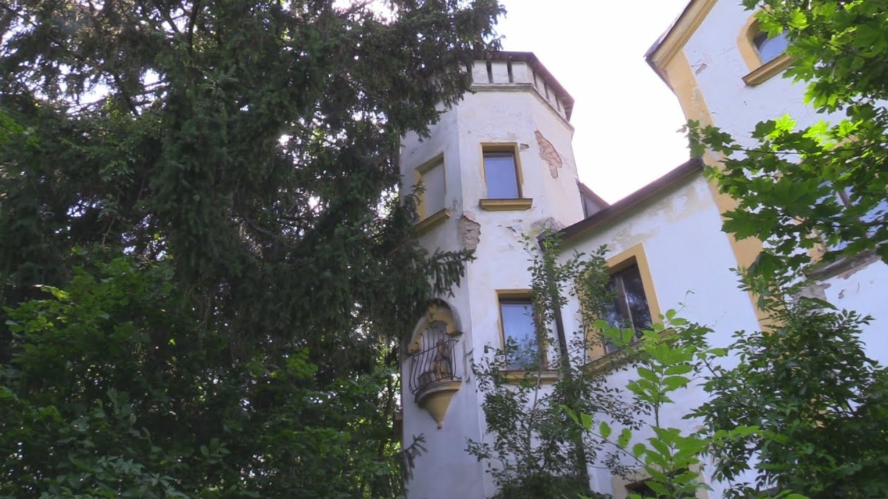Burgherr/in gesucht! Schloss Bärnstein zu kaufen