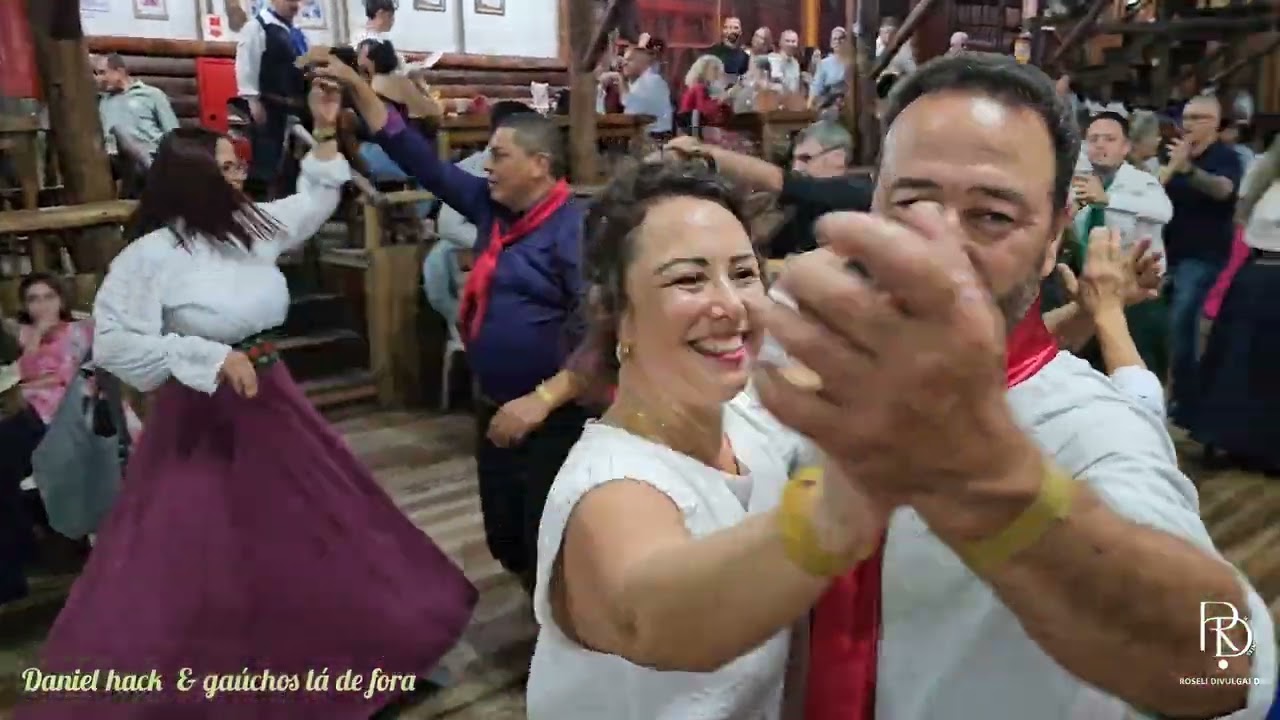 O CHAMAMEZITO..NO BAILE DE FORMATURA DE FANDANGO DA ACADEMIA ESTAMPA GAÚCHA  NO 35 CTG POA 13/12