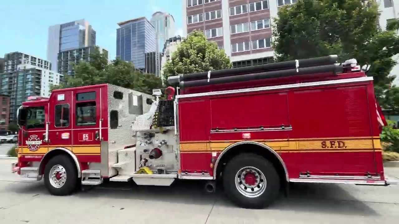 Seattle fire departments * NEW! * Engine 5 rig responding
