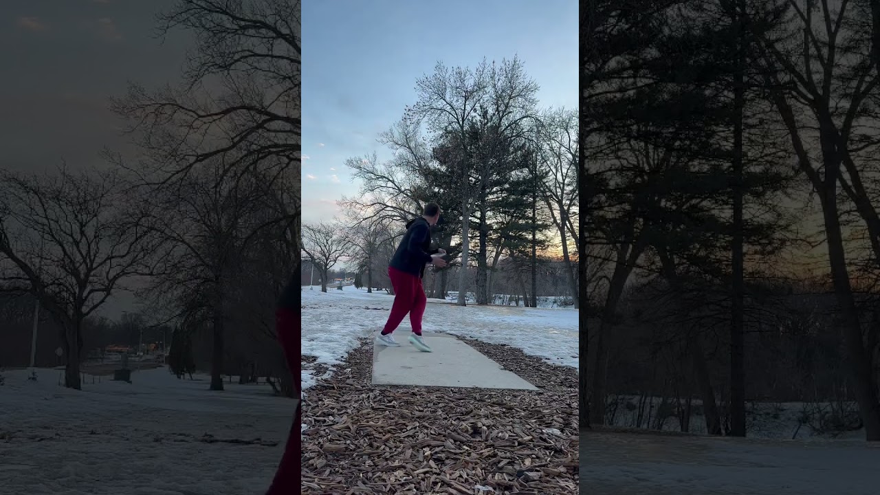 First flight with the #lizottl #discgolf #simonlizotte