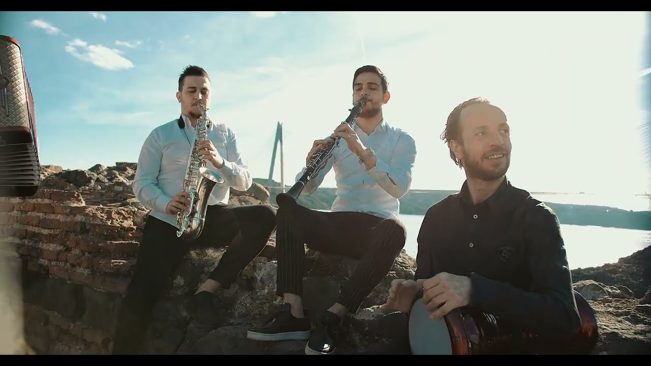 Ertan Dörtkardeş - Bize Derler Manastırlı