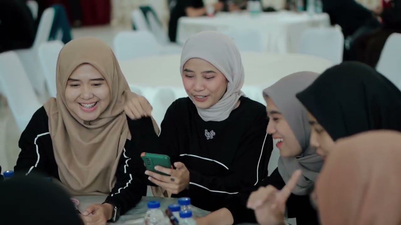 Video Gathering Cinematic