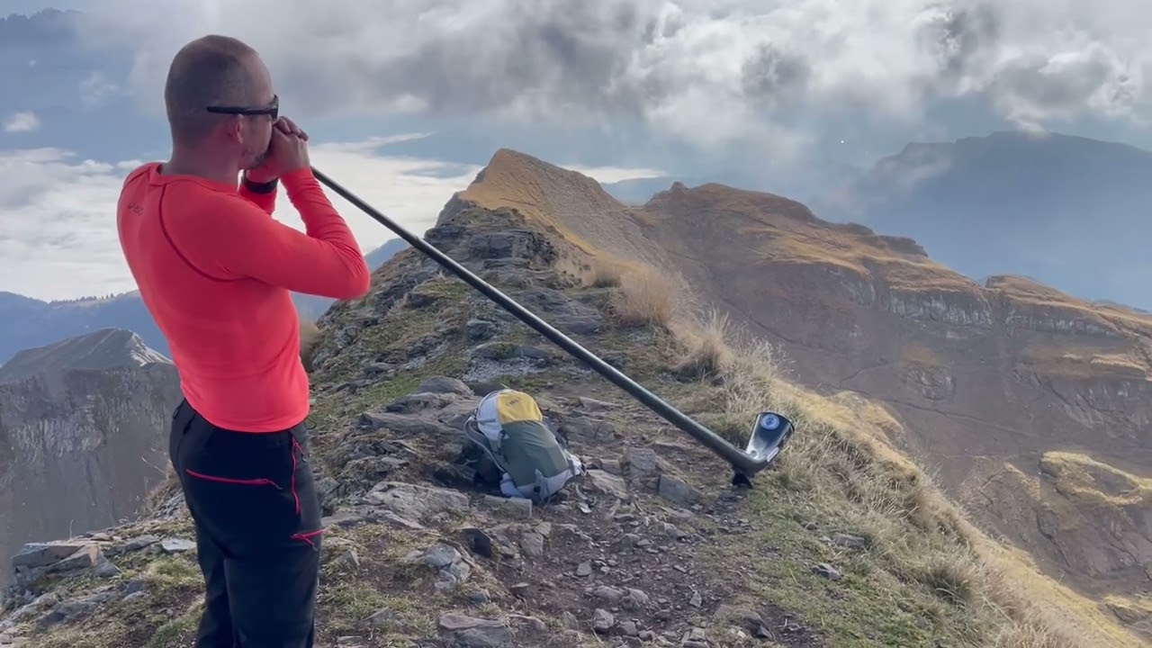 Pointe de tardevant (2501m), Aravis, cor des alpes Alexandre Jous
