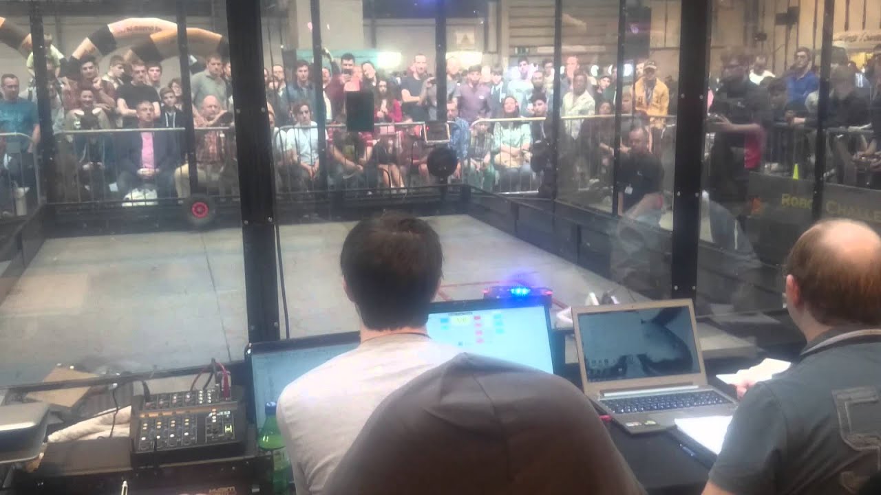 Robochallenge FW World Championship 2015: Drumroll 2 v Conker 3 v Hatchet