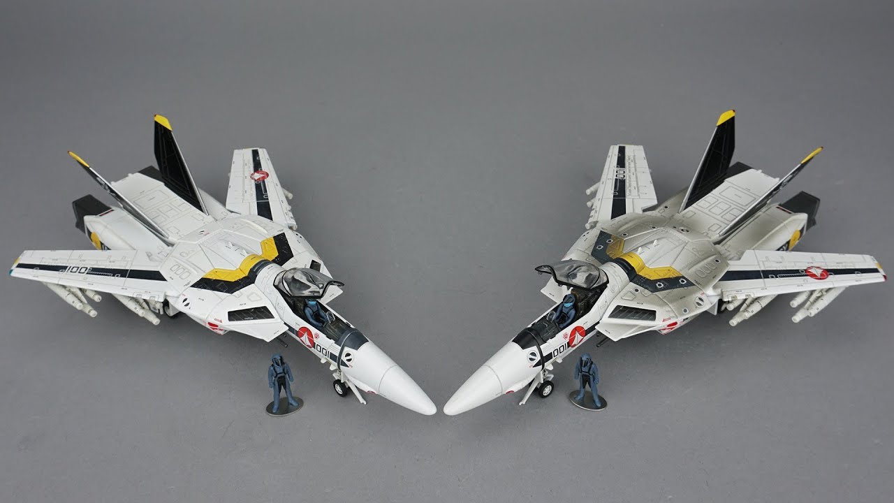 Calibre Wings 1-72 VF-1S Die-Cast Model Review