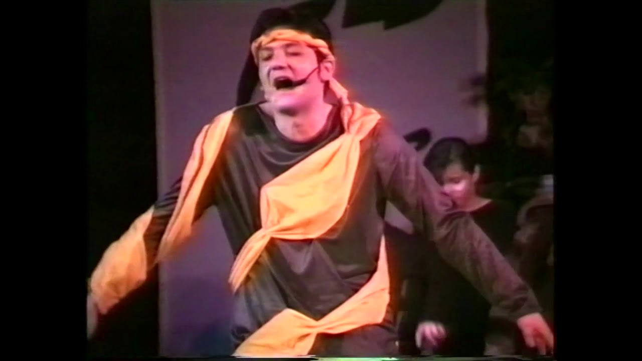 04_Noi vogliamo te! - La danza della fame di Kaa